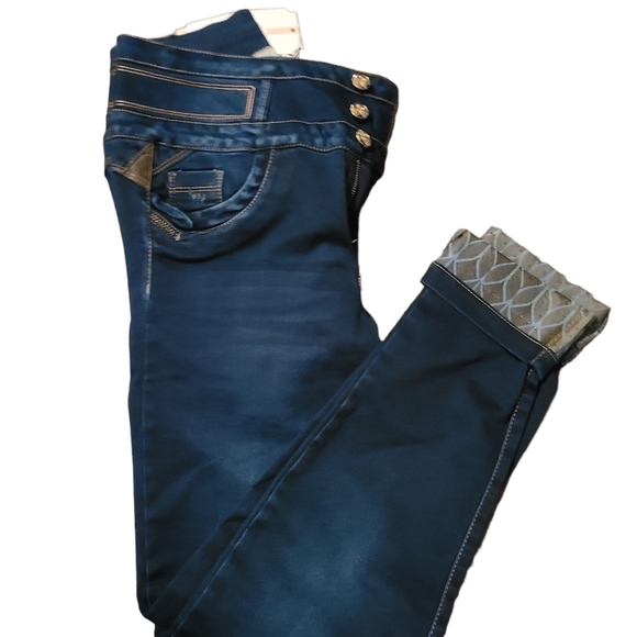 Jeans push up sizes 9 new
